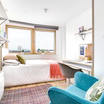 Silver En Suite - Image 1